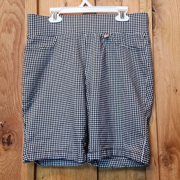 Tommy Hilfiger High Rise Stretch Bermuda Shorts, Size 10, Black & White Plaid - Picture 1 of 9